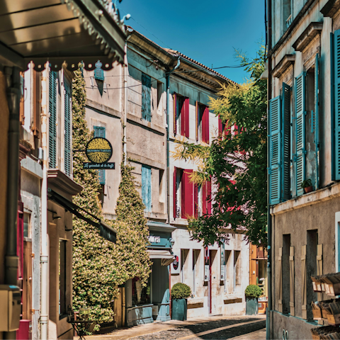 Stroll five minutes to the village of Eygalières for lunch in a cafe