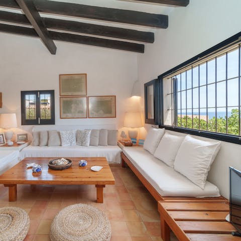Savour the sea views from the comfort of the lounge