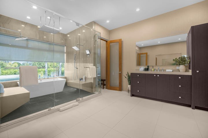 Bathroom photo