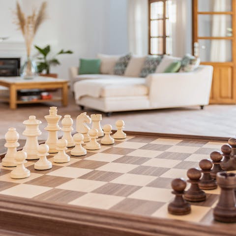 Find a tactical checkmate on the chess board