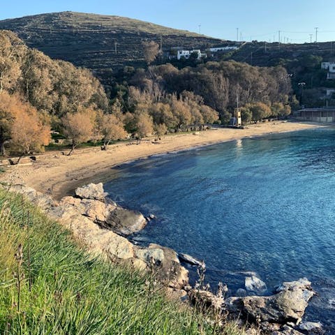 Spend the day basking and bathing on Gialiskari Beach – a mere 100m away