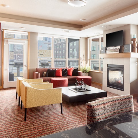 Relax and make new friends in the communal lounge area after exploring Minneapolis