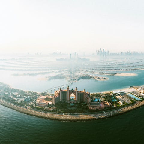 Stay on the famous island of Palm Jumeirah