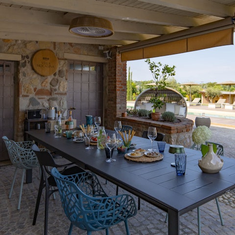 Enjoy delicious Italian alfresco feasts