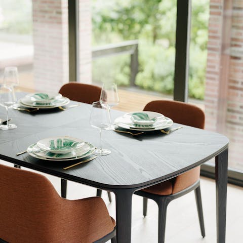 Come together in the kitchen-diner for a delicious home-cooked meal