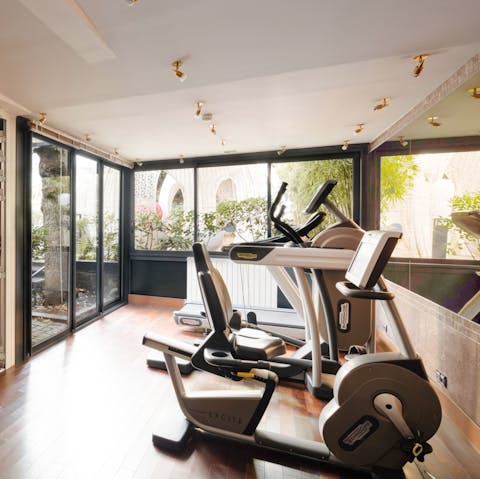 Make a beeline for the shared gym each morning for an invigorating start to the day
