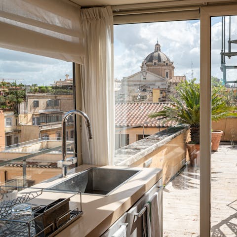 Cook up an Italian feast, the Chiesa del Gesù as your backdrop
