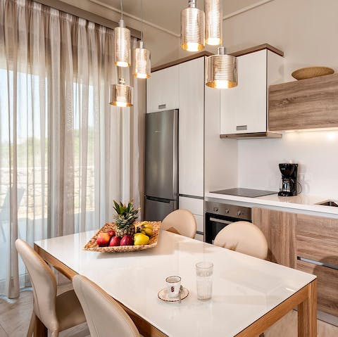 Come together for tasty homecooked lunches in the kitchen-diner