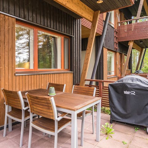 Enjoy a barbecue amidst the trees on the private terrace