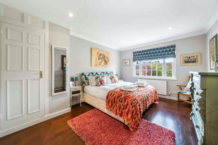 Bedroom photo