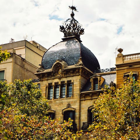 Explore Barcelona on foot – many landmarks, including Passeig de Gràcia are around a half-hour walk away