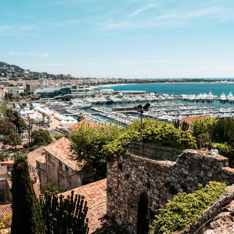 Discover Cannes, just thirteen-minutes away by car