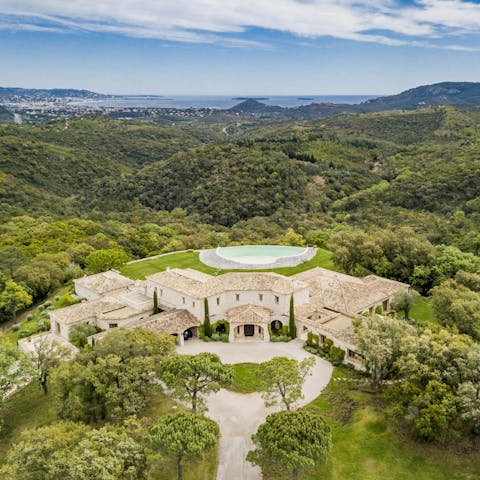 Relax in a private estate of 30 hectares