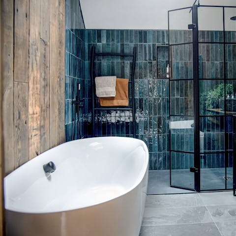 Enjoy a luxurious, pre-dinner soak in the freestanding bath