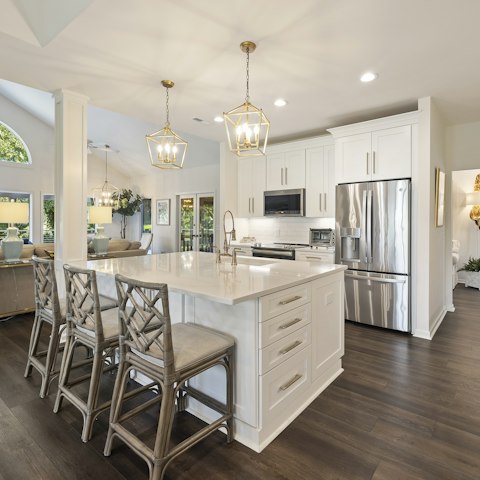 Rustle up a hearty brunch in the well-equipped kitchen