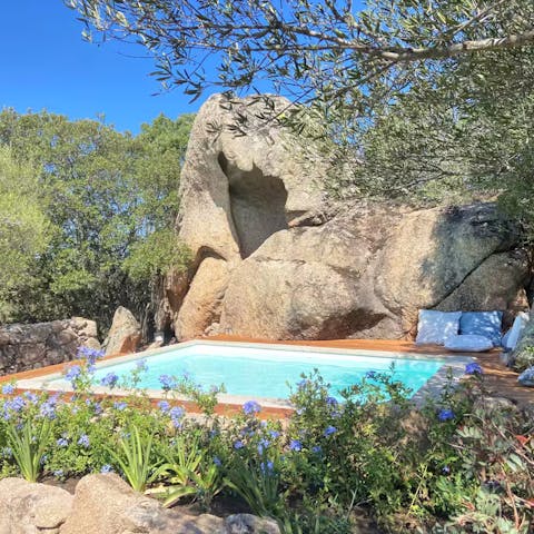 Enjoy an indulgent soak in the shared hot tub