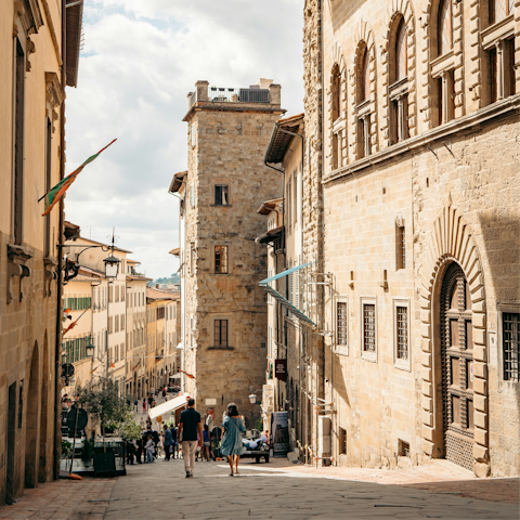 Spend the day in Arezzo, twenty minutes by car