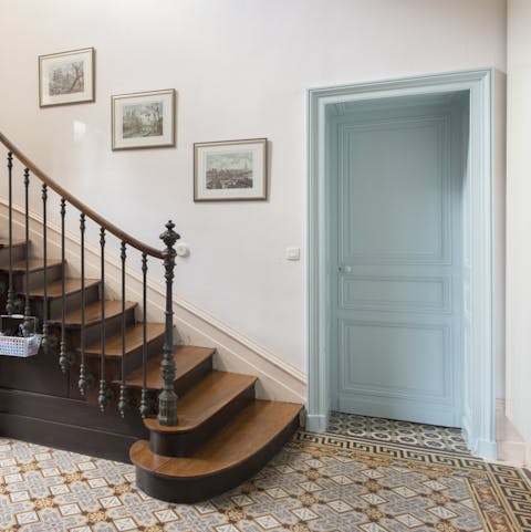 Descend the magnificent staircase on your way out to dinner