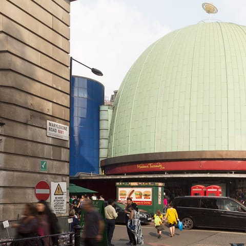 Walk to Madame Tussauds in 5 mins