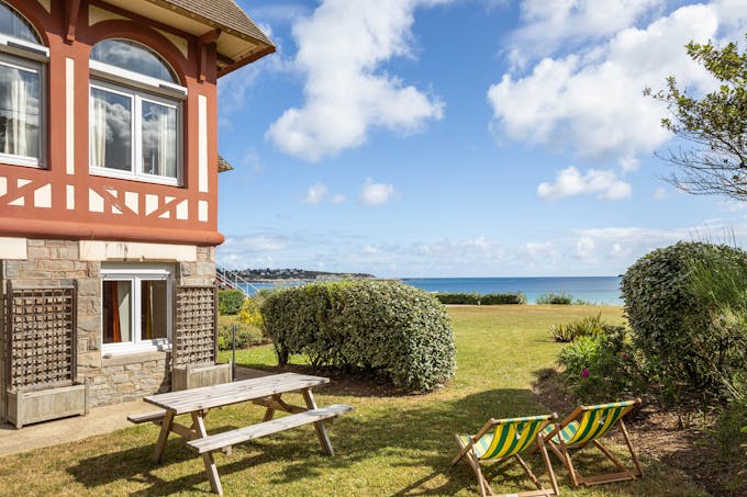 Sea, Sand & Good Times