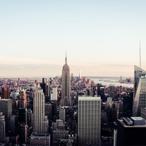 Walk to the Empire State Building in only sixteen minutes