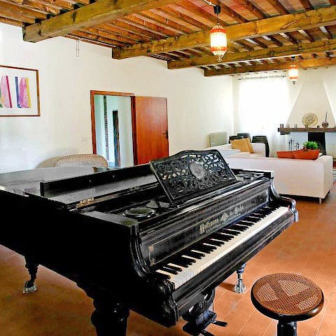 Entertain your guests at the piano after dinner