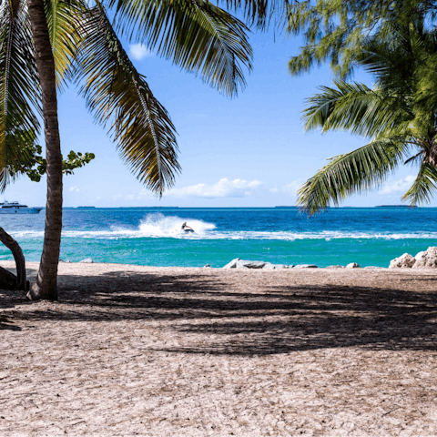 Make the most of the sea and sunshine – your home is on Hollywood Beach, known for its water sports