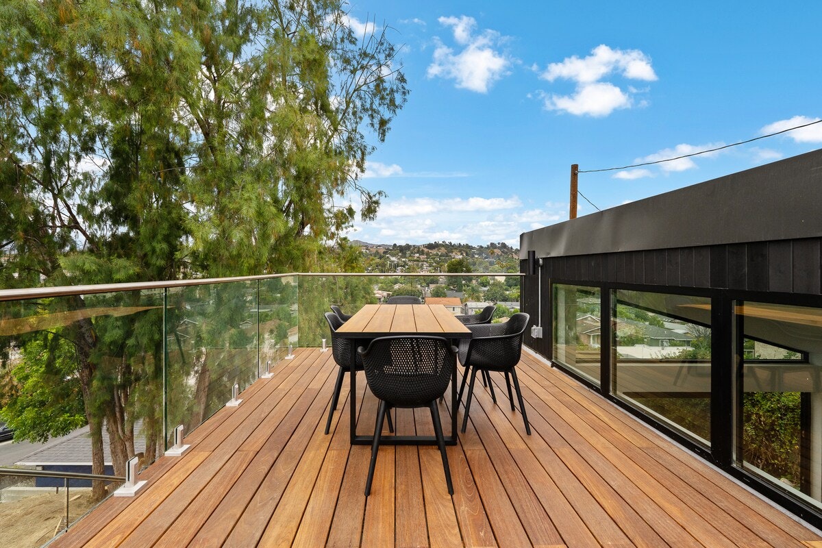 Rooftop over Highland