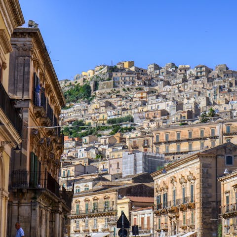 Explore southern Sicily by car – Modica is 17km away