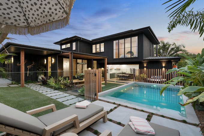 The Bay Villa