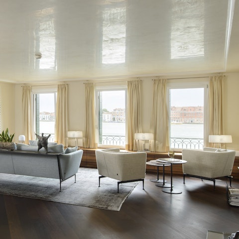 Appreciate stunning stunning vistas from the comfort of your sofa