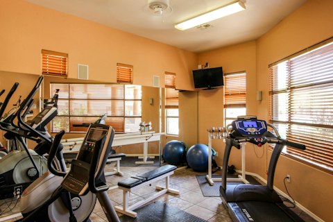 Fit in a workout whenever it suits, thanks to the well-equipped shared gym