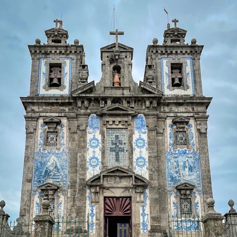 Visit the Church of Saint Ildefonso, a short stroll away