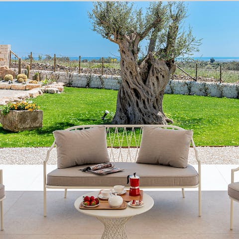 Open a bottle of Sicilian wine – we suggest Nero d’Avola – and savour it on the terrace as the sun goes down