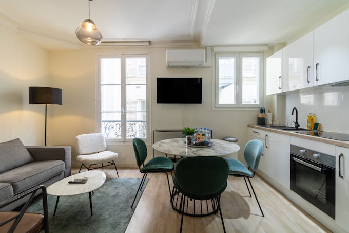 Champs-Elysées Retreat