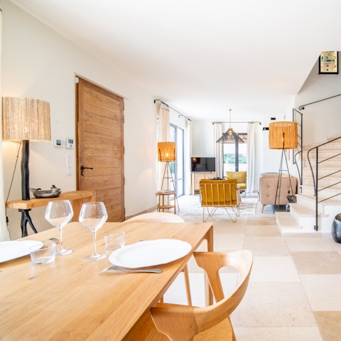 Choose between dinner on the terrace or in the bright kitchen