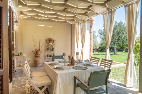 Look forward to Italian feasts on the covered terrace