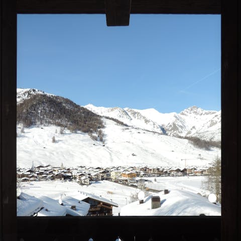 Enjoy picture-perfect views of the mountains from the balconies