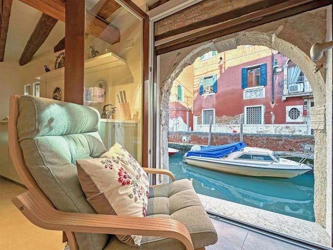 Gliding Gondolas
