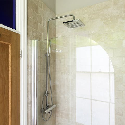 Wake Up Under The Rainfall shower