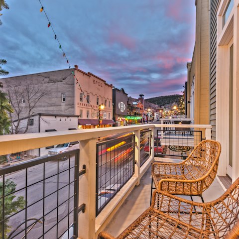Unwind with an evening drink on the balcony