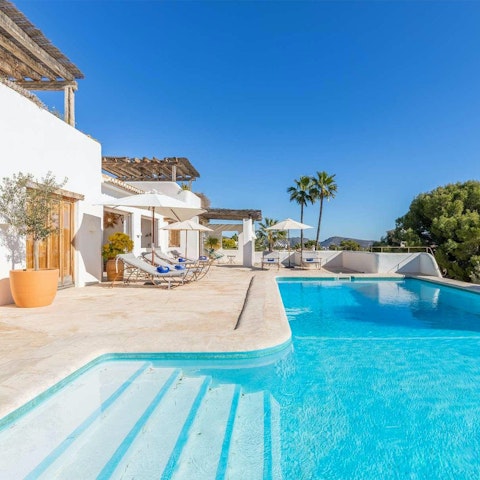 Dip in and out of the pool on warm afternoons