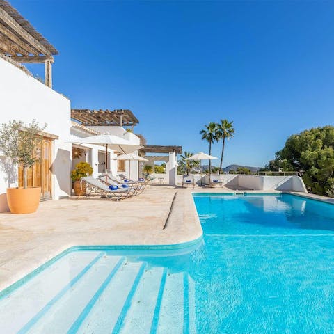 Dip in and out of the pool on warm afternoons