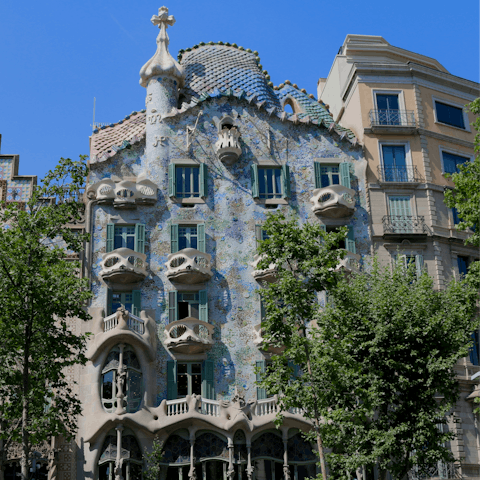 Be inspired while exploring iconic sights across Barcelona