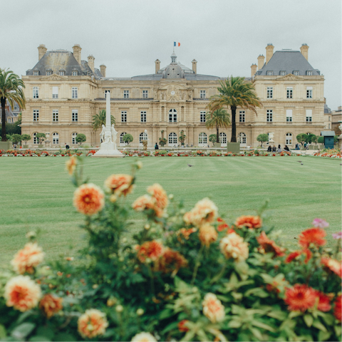 Enjoy an afternoon stroll through nearby Jardin du Luxembourg
