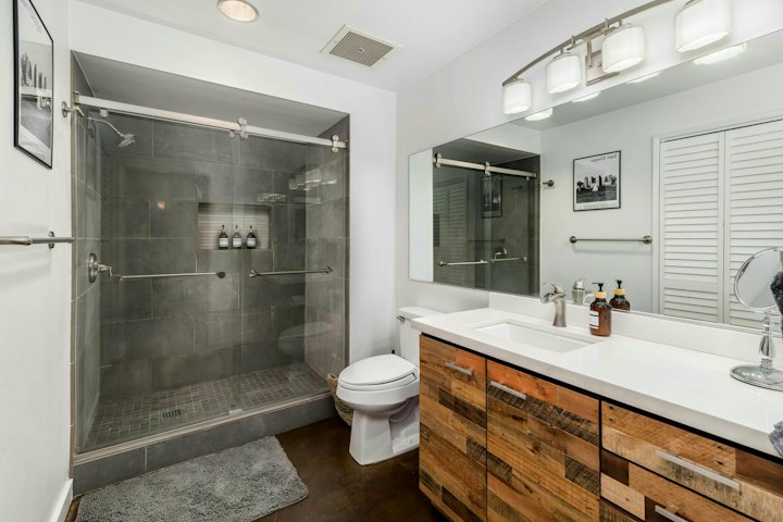 Bathroom photo