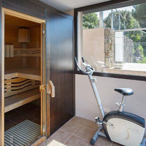 Unwind in the sauna after a lunch out in Cannes