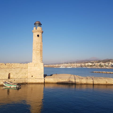 Explore ravishing Rethymno – 14km away from your home