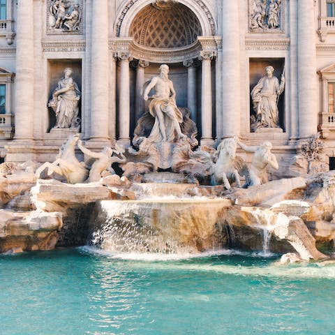 Stay just one minute away from the iconic Trevi Fountain
