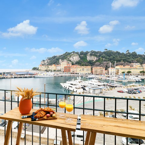 Wake up to sights of yachts bobbing in the harbour